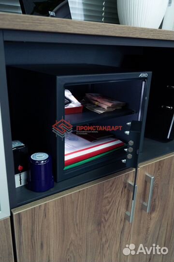 Сейф металлический