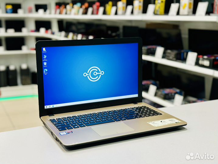 Ноутбук Asus / IPS / i5-7200U / SSD / Radeon 8500