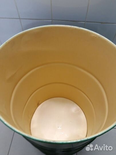 Бочка металлическая 200л с крышкой