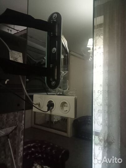 Мастер по ремонту и изготовлению стекол и зеркал