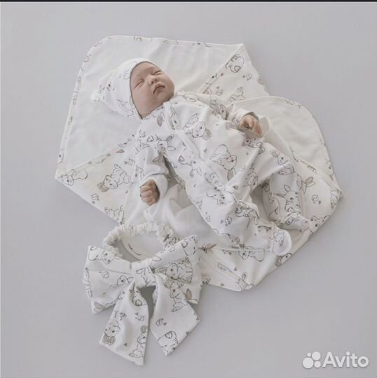 Комплект на выписку для новорождённых Зайка