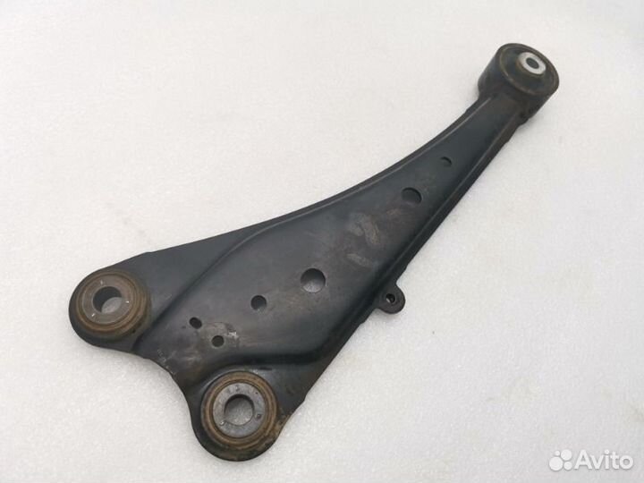 Рычаг подвески задний правый Toyota Rav4 CA40 2.2