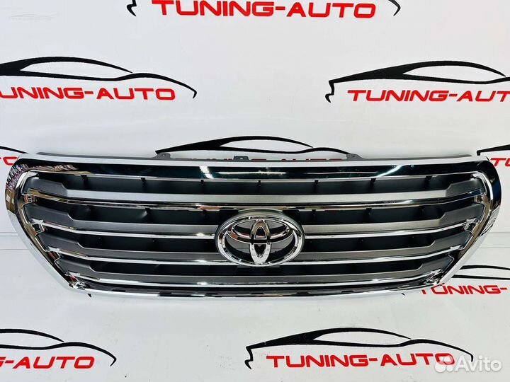 Решетка радиатора Toyota Land Cruiser 200 B8860