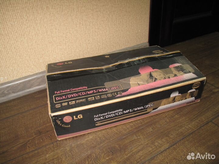 DVD-плеер LG DV656X