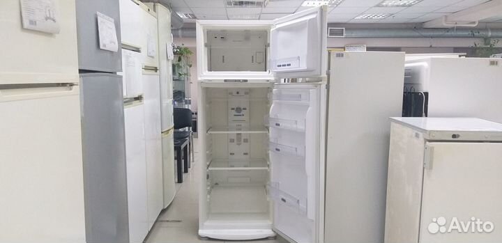 Холодильник Whirlpool