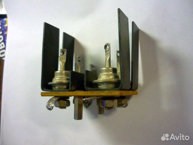 Диодный мост с охладит-ми, кд 203А