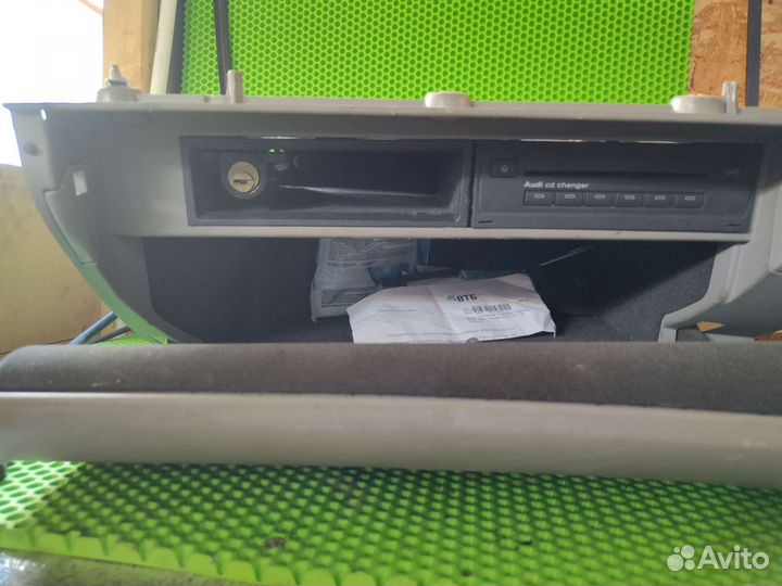 Бордачек Ауди а8 д3 пассажирский