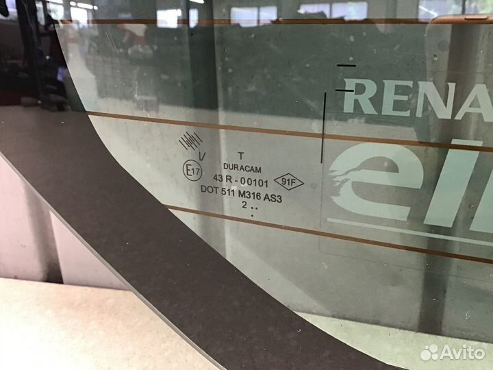 Стекло заднее Renault Duster I 2012-2021