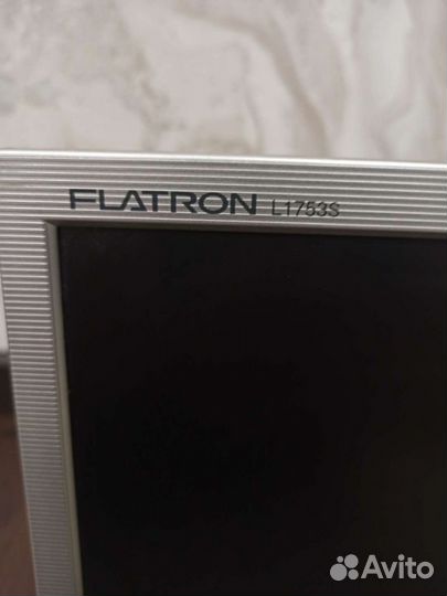 Монитор LG Flatron 17 дюймов