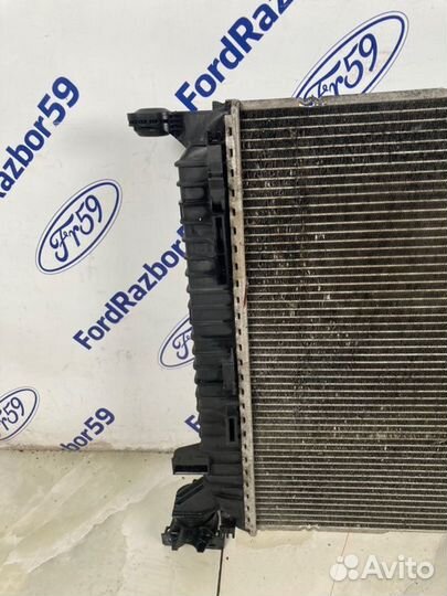 Радиатор двс Audi A4 B8 2010