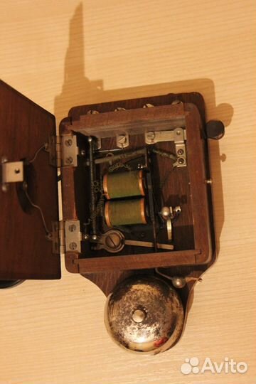 Антиквариат первый телефон в России