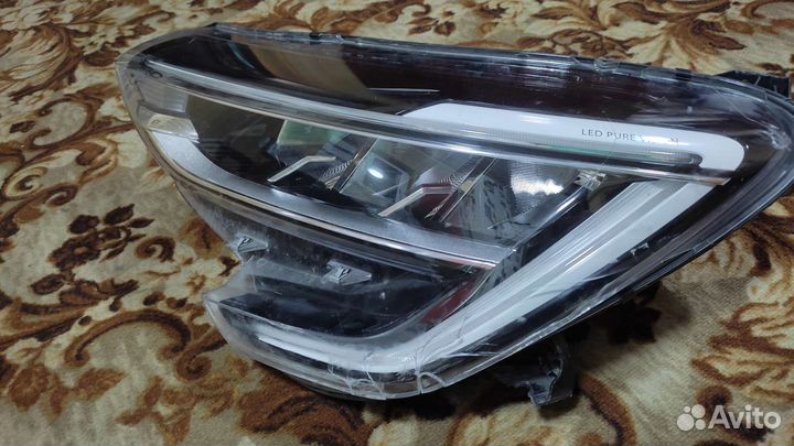 Фара левая на Renault Arkana