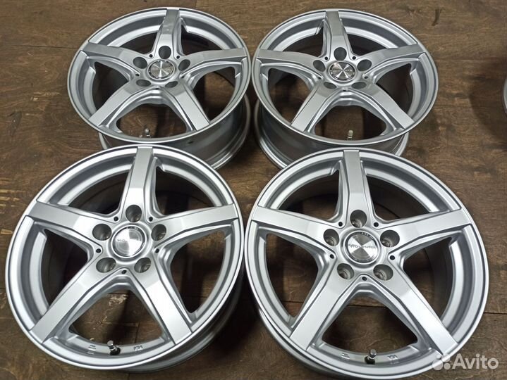 Диски 16 5х114,3 ET40 из Японии и без пробега в РФ