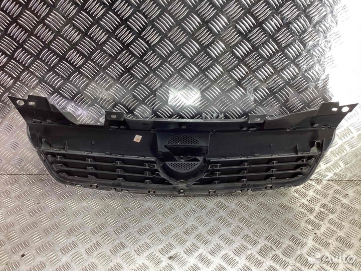 Решетка радиатора Opel Zafira B