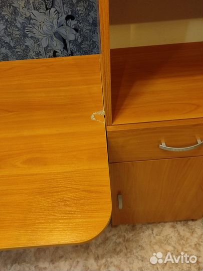 Компьютерный стол