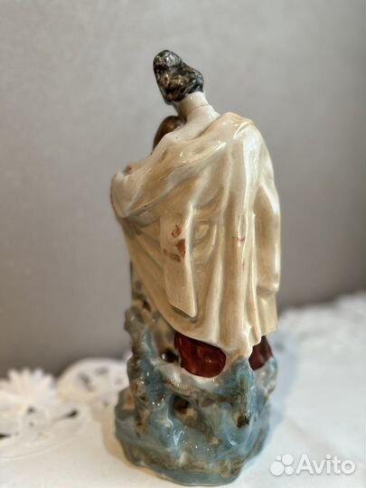 Статуэтка фарфор майская ночь