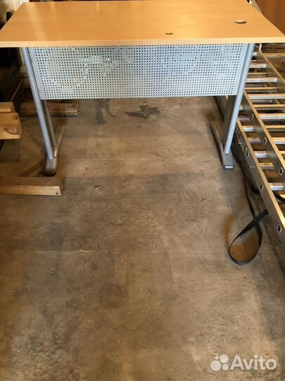 Стол офисный