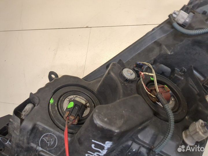 Фара (передняя) Toyota Corolla Verso, 2007