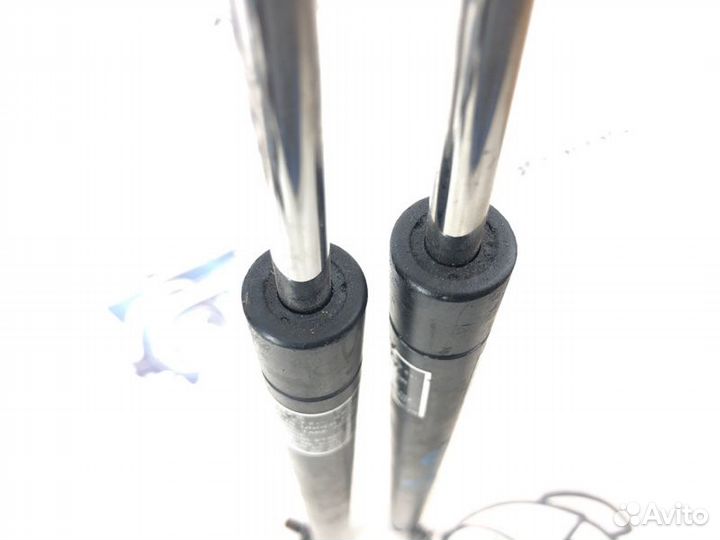 Амортизатор капота Subaru Forester SH5 EJ204 2009