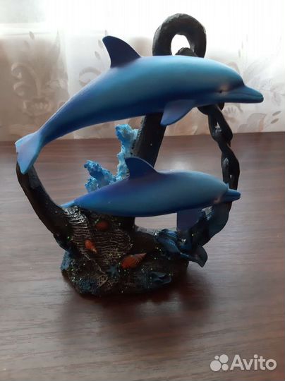 Статуэтка дельфинов