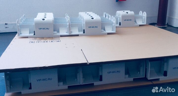 Диспенсер для сидение - робот унитазный M0.6-64 ав