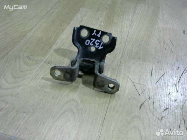 Петля двери задней левой Suzuki Liana