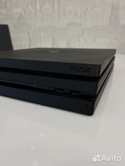 Sony PS4 pro 1tb 9.03