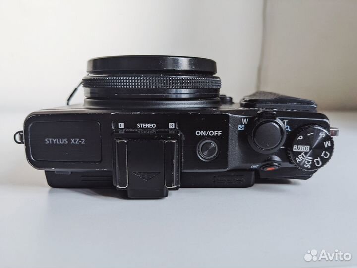 Olympus XZ-2
