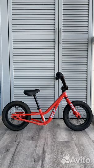 Беговел GT vamoose 12