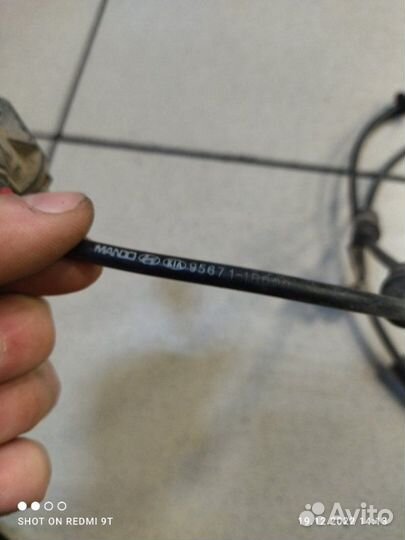 Датчик abs передний правый Kia Rio 3