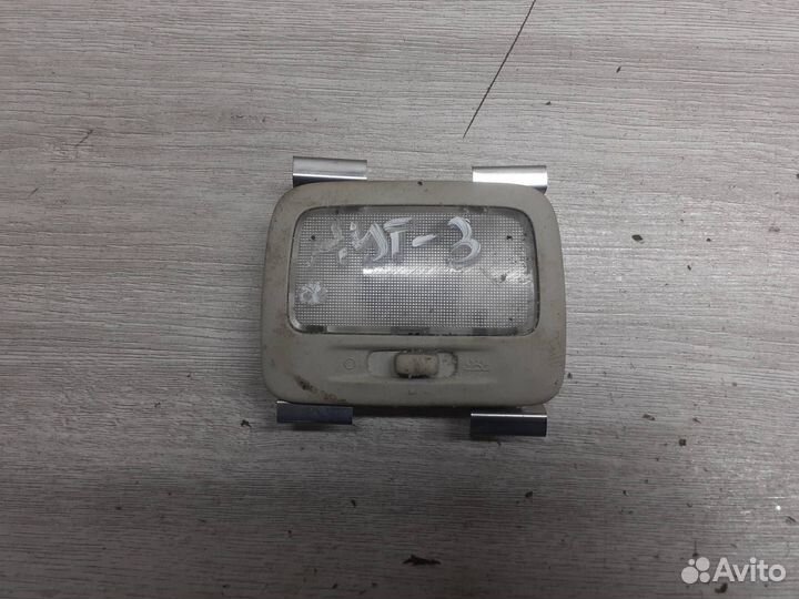 Плафон салонный Mitsubishi Outlander 3 / Pajero 4