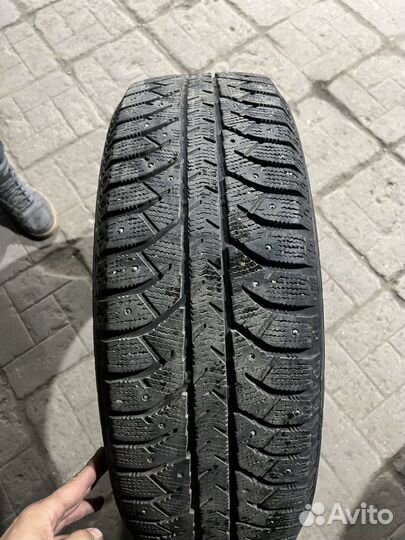 Bridgestone Ice Cruiser 7000 225/65 R17