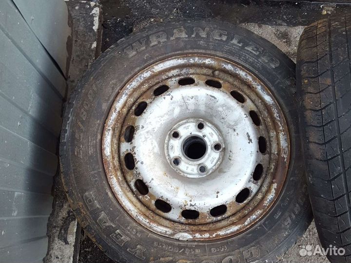 Goodyear Wrangler AT 215/60 R16