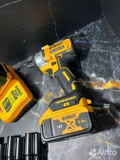 Аккумуляторный Гайковерт dewalt + ударные головки