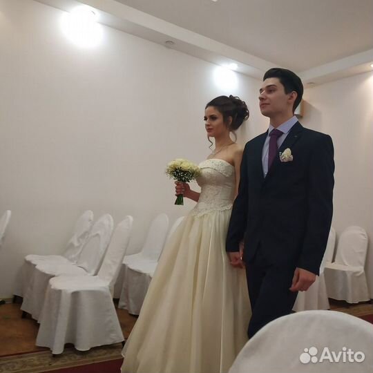 Свадебное платье