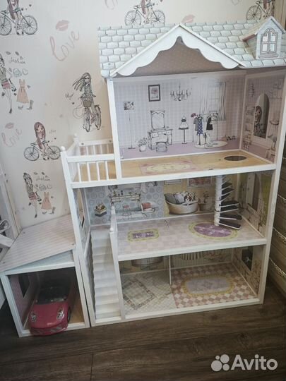 Большой кукольный домик