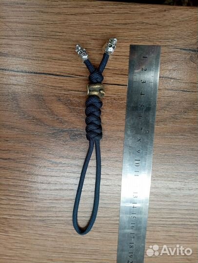 Темляк для ножа