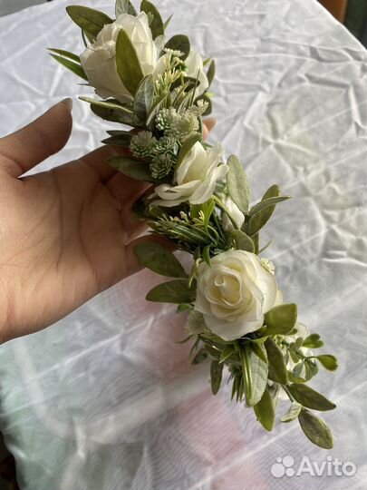 Венок на голову из цветов свадебный