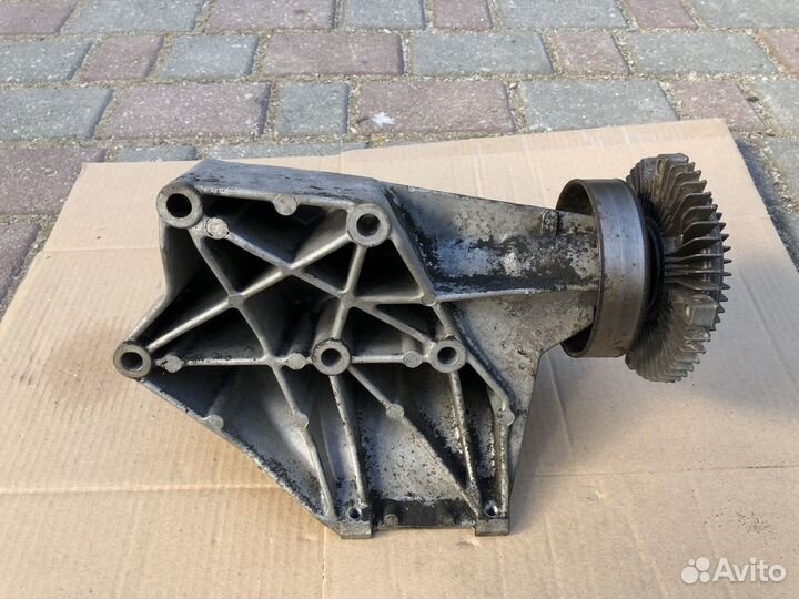 Вискомуфта кронштейн на Audi A6 C4 2.5 TDI