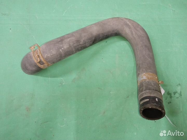 Toyota Avensis (T 270) III патрубок радиатора нижн