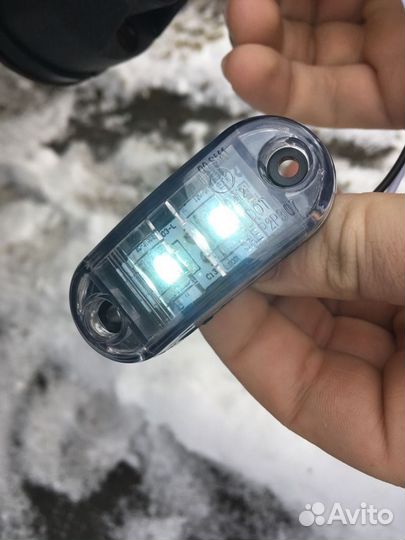 Фонарь светодиодный на габарит легкового прицепа