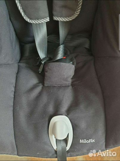 Детское автокресло Maxi cosi milofix 0+