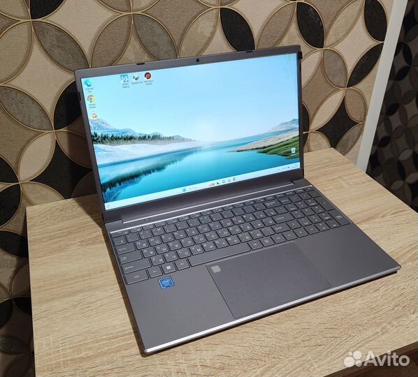 Мощный новый ноутбук i5-8259U, RAM 16GB + SSD M2