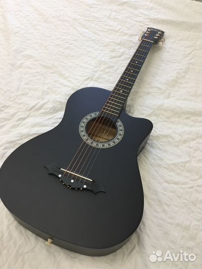 Гитара новая