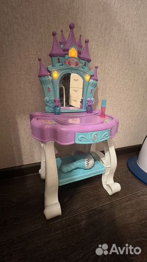 Игрушечный туалетный столик детский