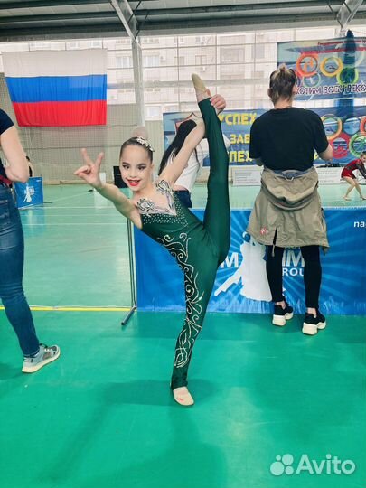 Костюм для художественной гимнастики и чир спорта