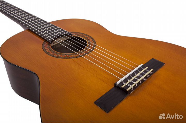 Гитара Yamaha C40