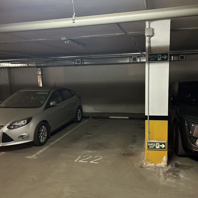 Машиноместо, 12 м²
