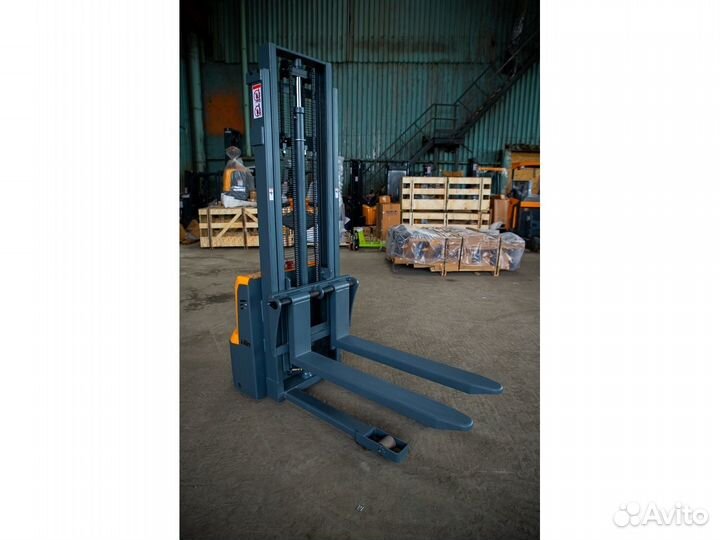 Штабелер самоходный ctdr15-III 4.5M