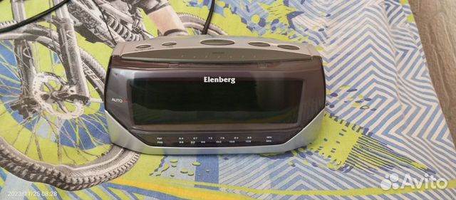 Радио- часы Elenberg
